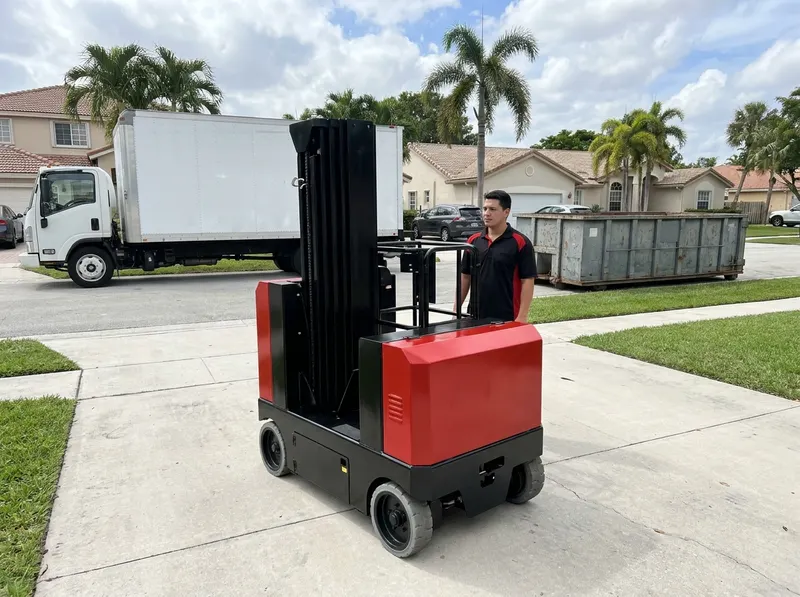 12' Vertical Mast Lift, Self-Propelled in Sunrise, FL